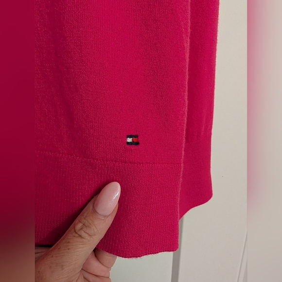 Tommy Hilfiger Women's Turtleneck Sweater M Hot Pink Bunched Shoulder Sleeve NWT - Picture 4 of 11